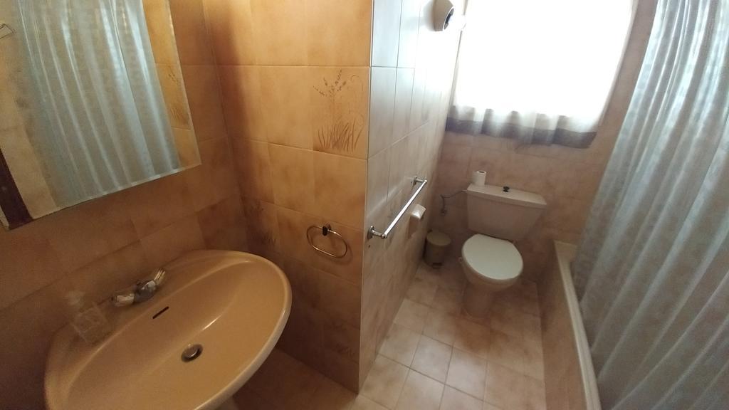 Sandy Beach Apartment 3 Voroklini Ngoại thất bức ảnh